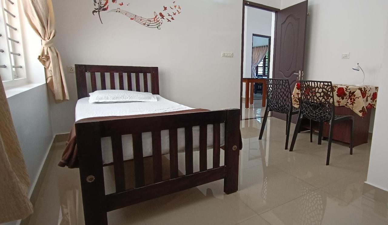 Prakriti Homestay Fortkochi Air Conditioned Rooms エクステリア 写真